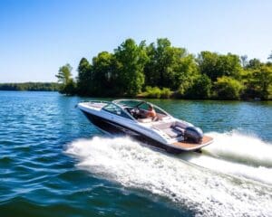 Mit dem Schnellboot über den See flitzen